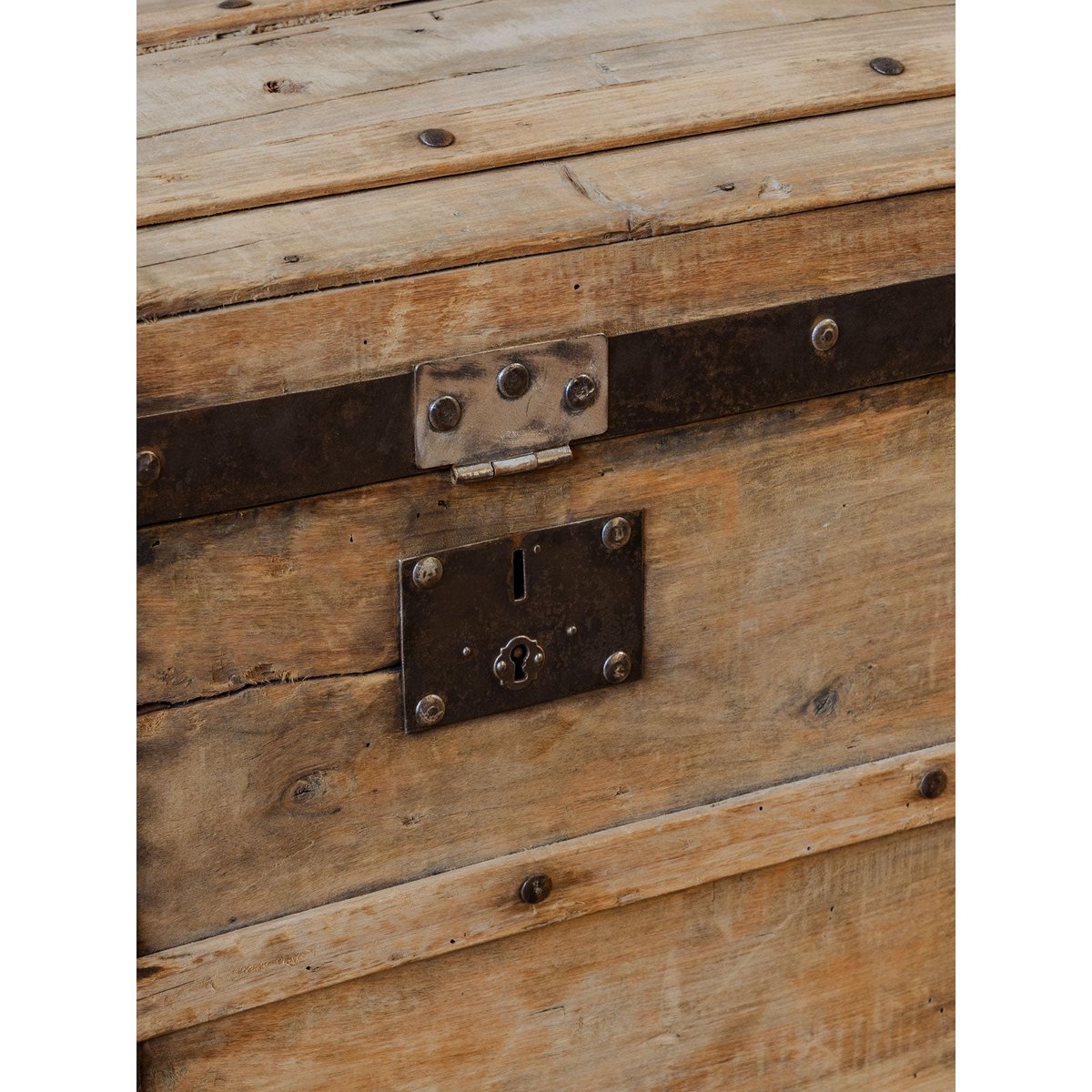Malle en bois Lucienne N°302 - Bon état bois clair, DEBONGOUT
