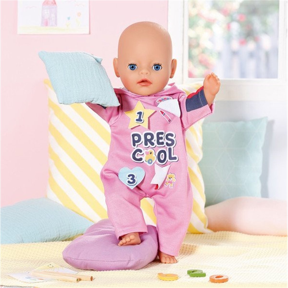 BABY born Kindergarten Combinaison une pièce et badges pour les poupées de 36cm rose, ZAPF CREATION