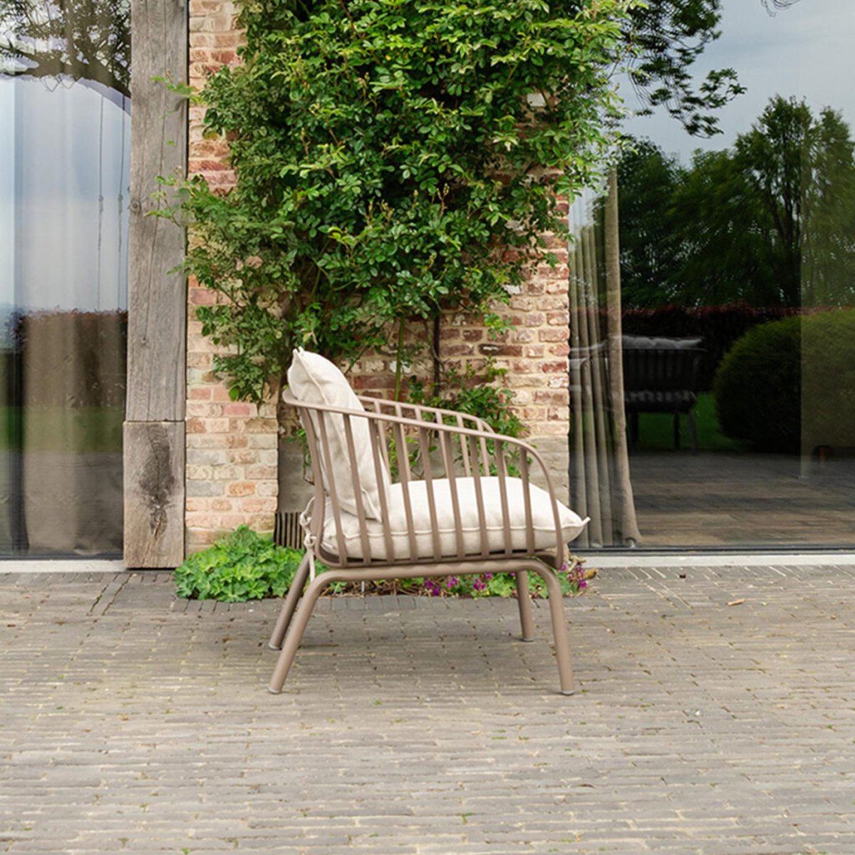 Fauteuil de jardin en résine et acier Marron MARINA marron glacé, WILSA GARDEN