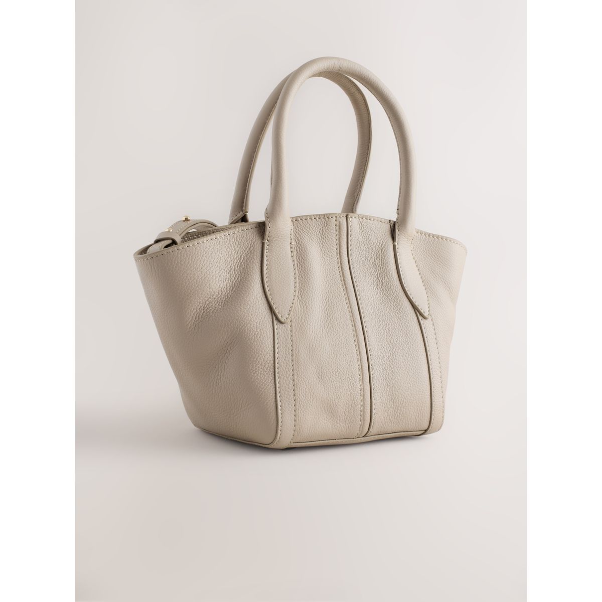 Sac à bandoulière en cuir avec pampille fleur os, NEXT