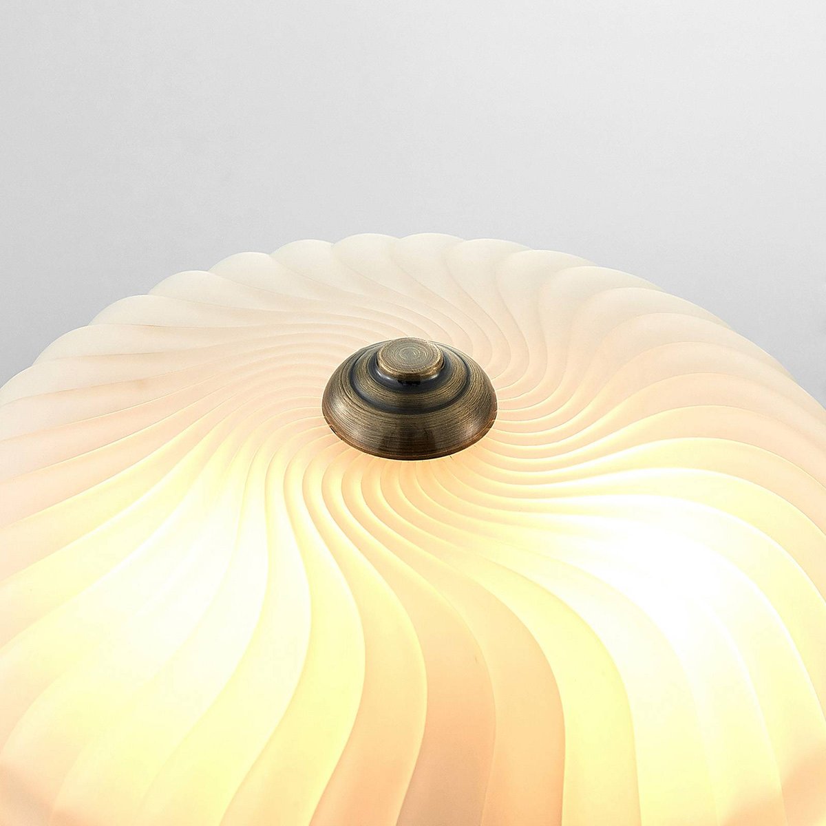 Plafonnier antique, Pakka laiton antique, blanc opale, LINDBY