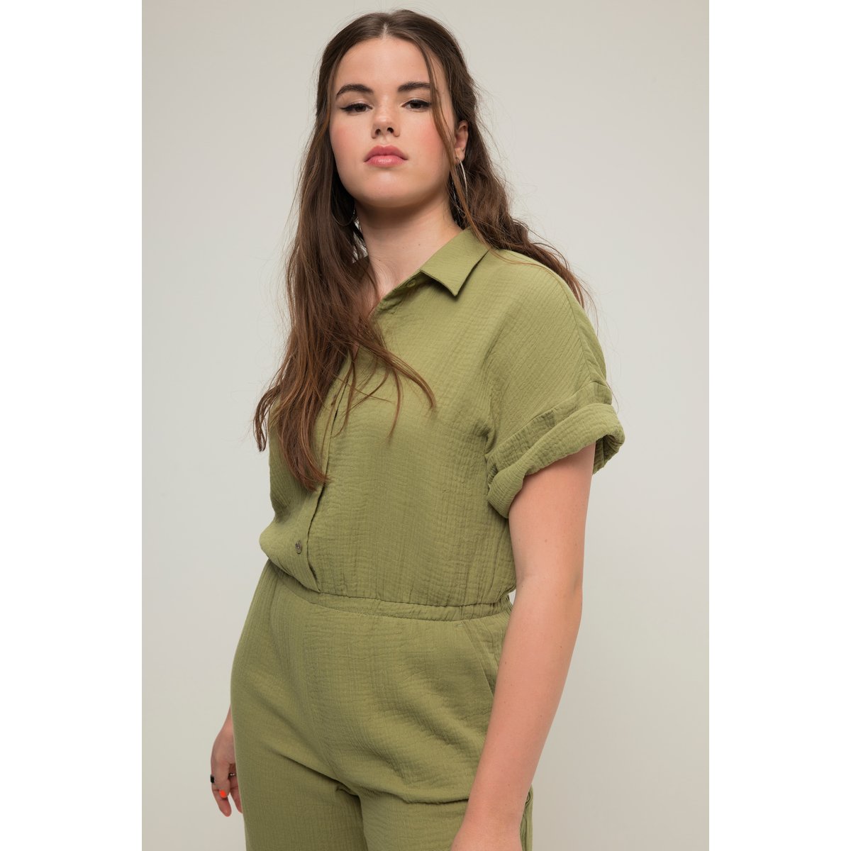 Combinaison en mousseline avec vaalea khaki, STUDIO UNTOLD