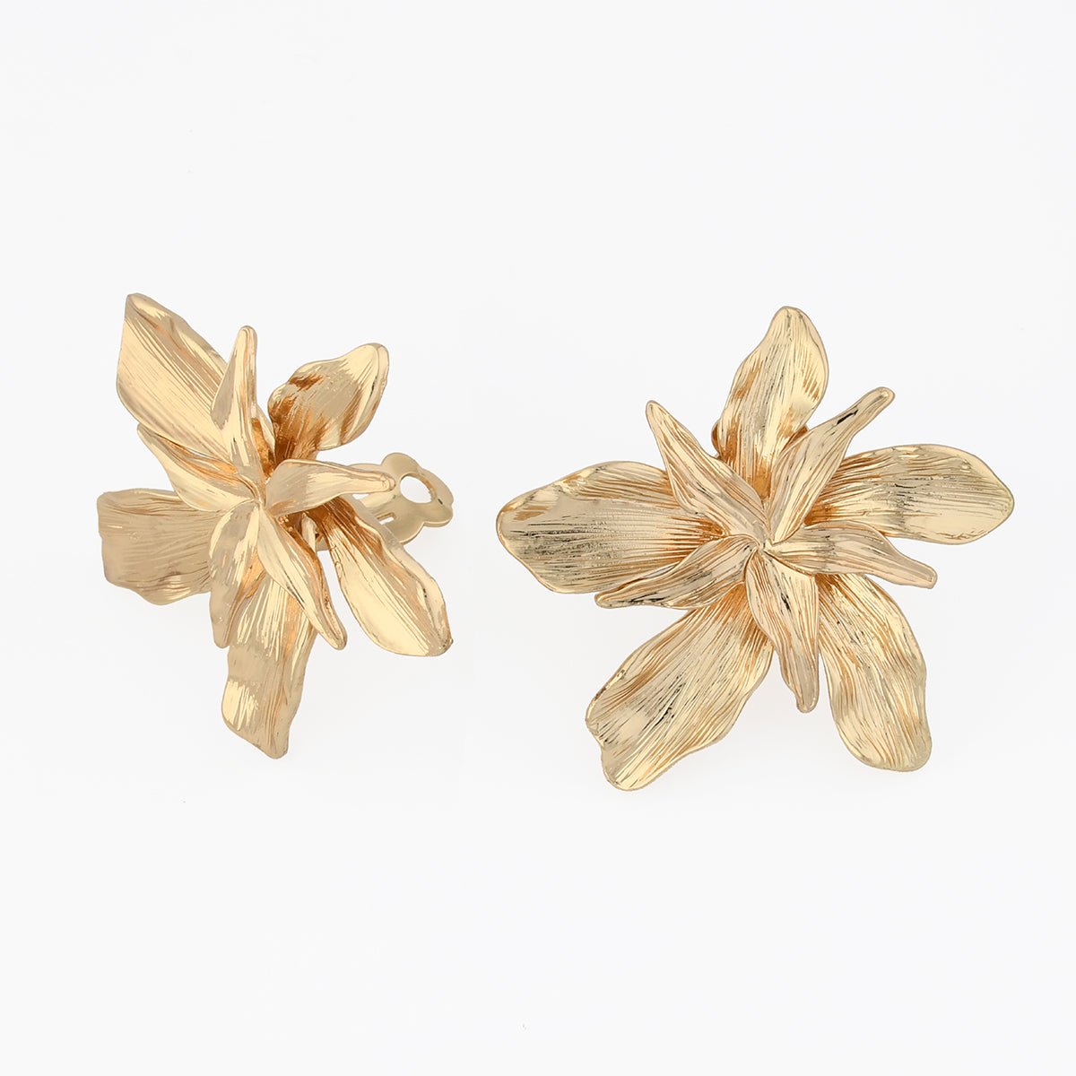 Boucles d'oreilles à clips - fleurs texturées dorées doré, BALABOOSTE