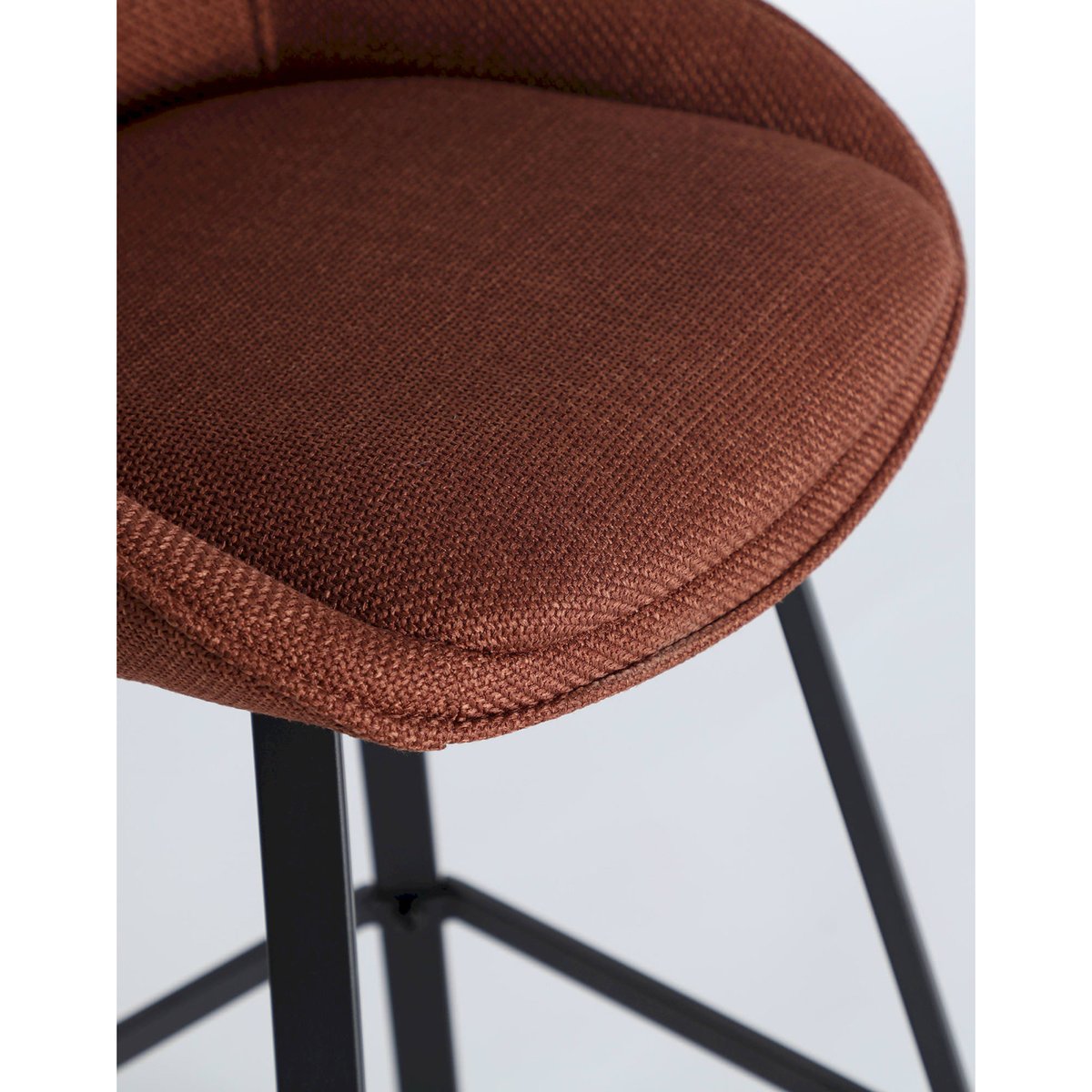 Tabouret de bar collection VACIO en acier rouge foncé et noir, RECOLLECTION