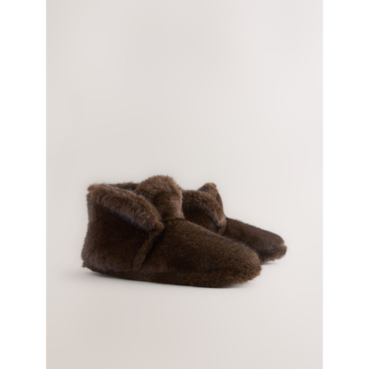 Chaussons bottines en imitation fourrure marron chocolat, NEXT