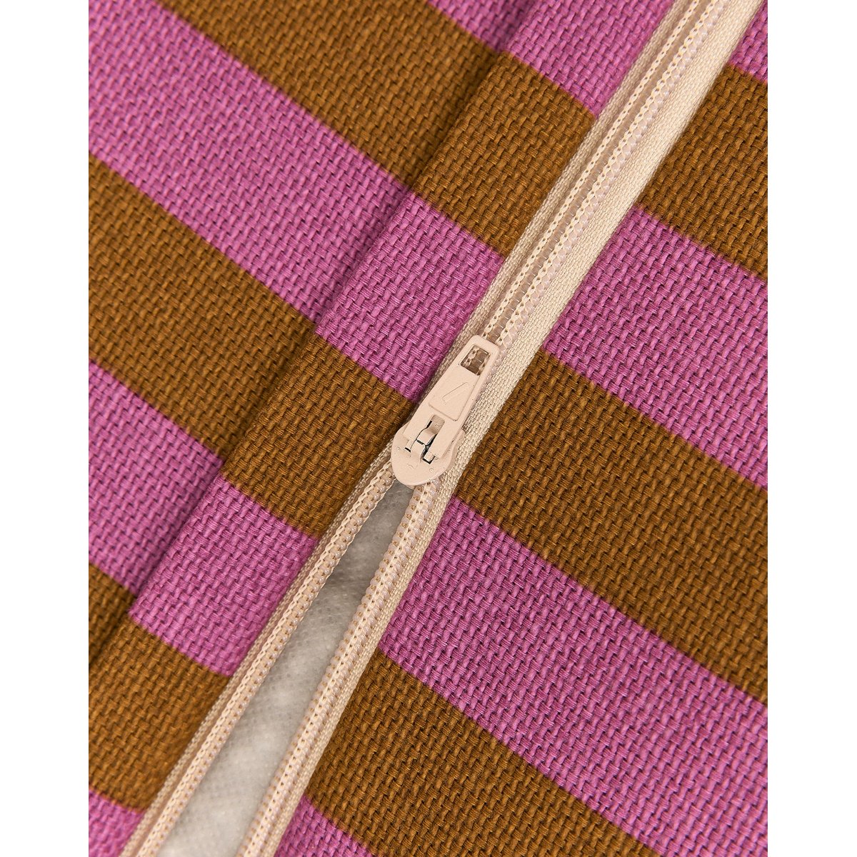 Pouf long - taille enfant - Bliss pink curry stripes, NOBODINOZ