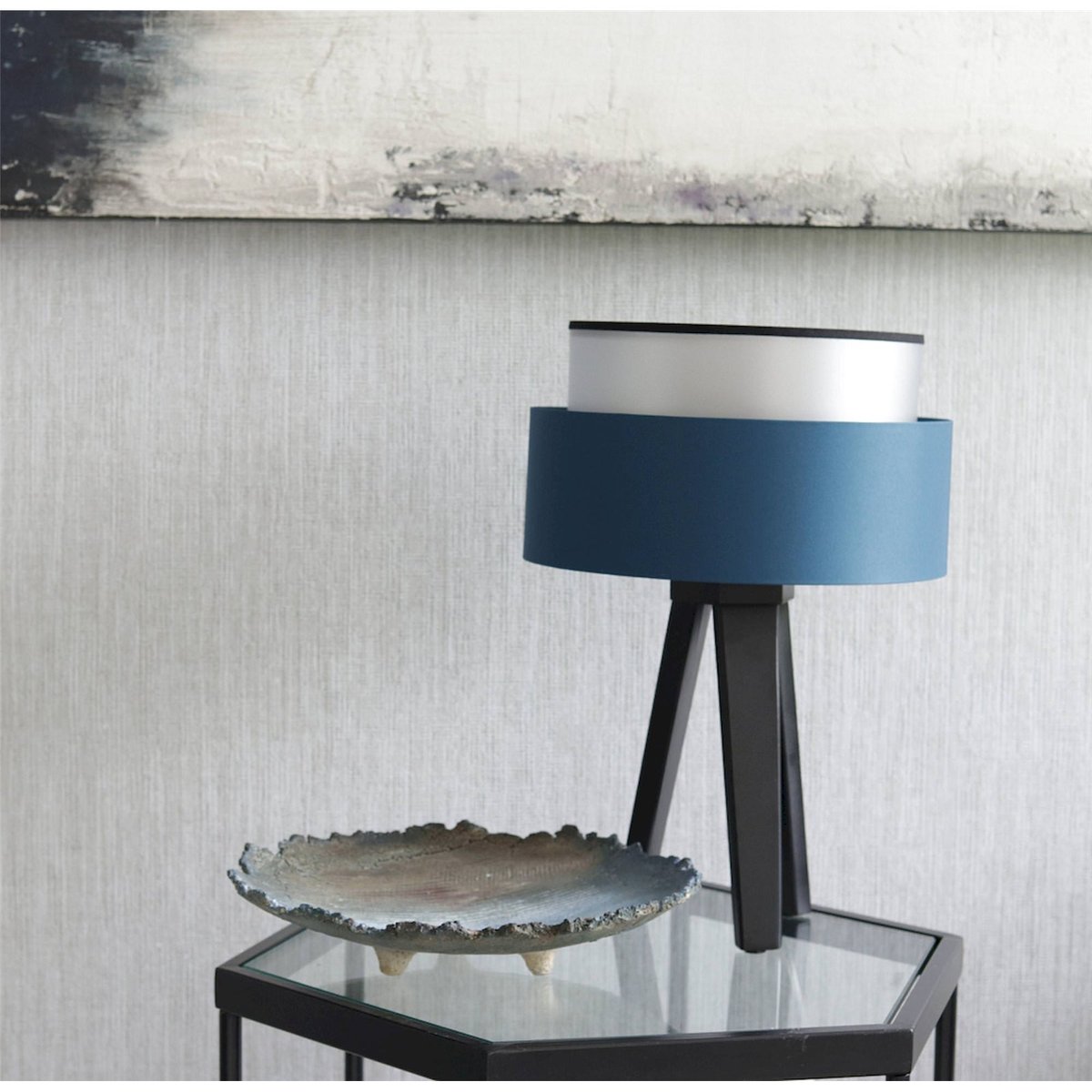 Lampe à poser ronde en satin, DUO ELLEGANT bleu marine satiné intérieur argenté, BPS KONCEPT