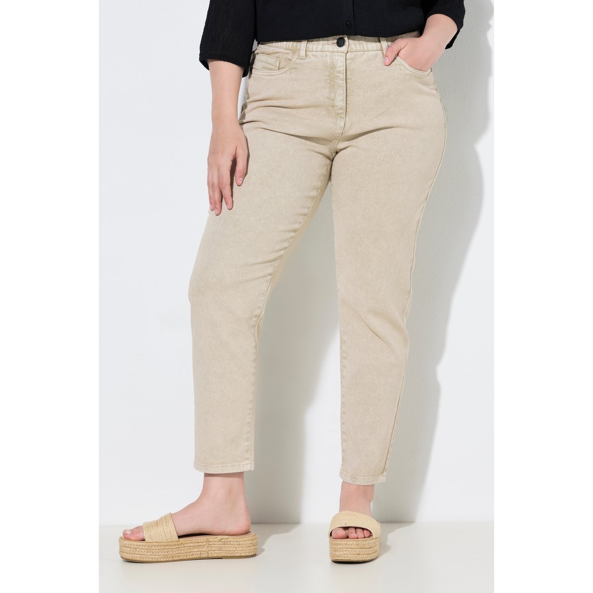 Jean Mom en denim extensible beige, ULLA POPKEN
