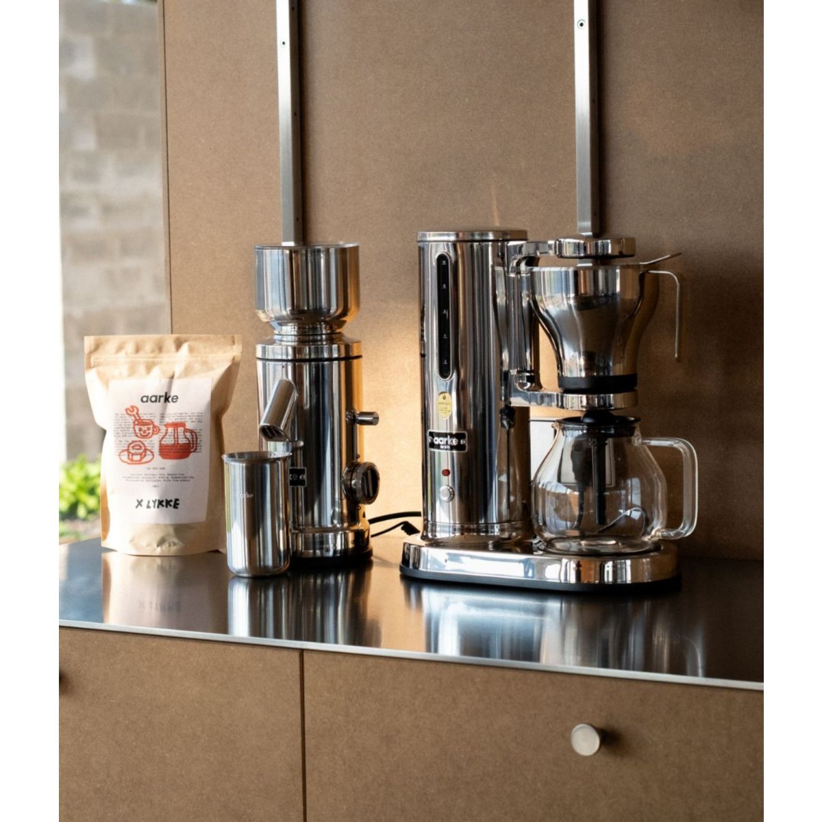 Cafetière filtre AAA1300 couleur unique, AARKE