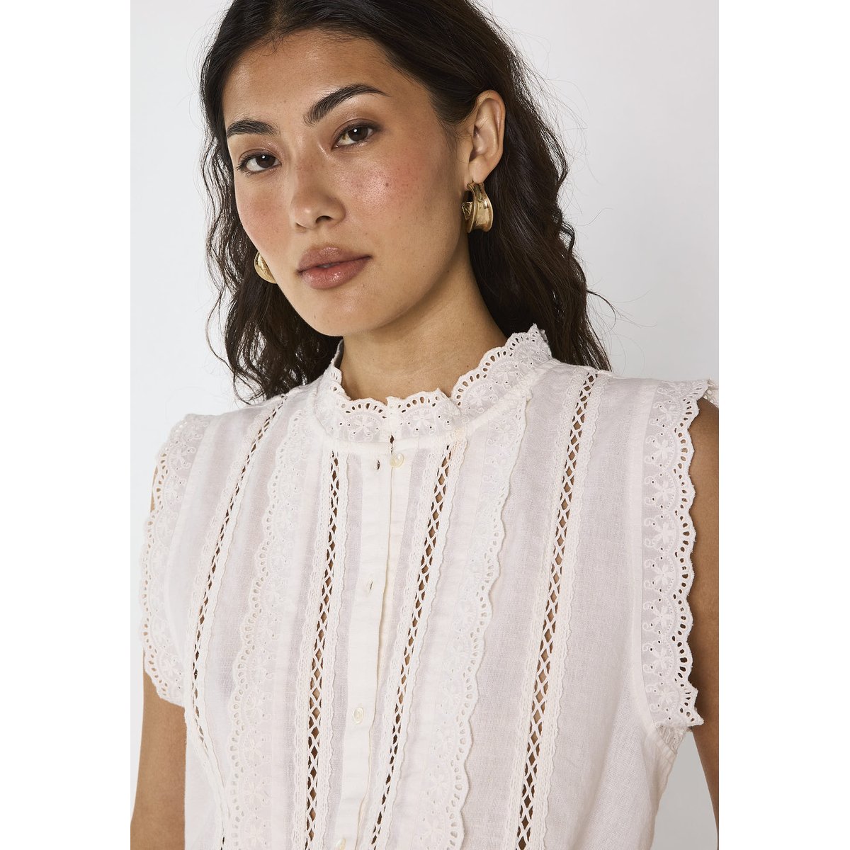 Blouse brodée sans manches en coton mélangé DIONNA ecru, Maison 123