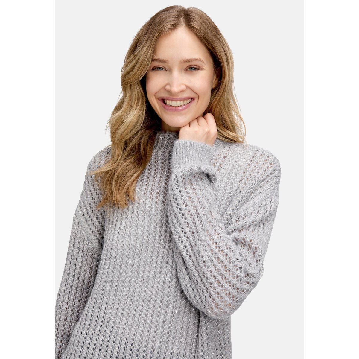 Pull-over en maille à col montant cloud grey, BETTY BARCLAY