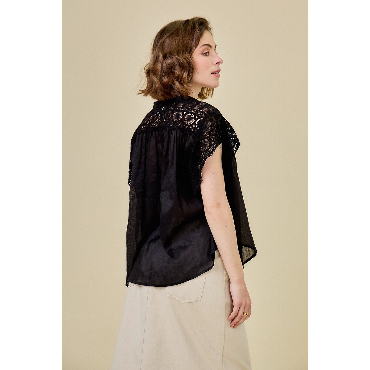 Blouse manches courtes avec dentelle noir, SEE U SOON