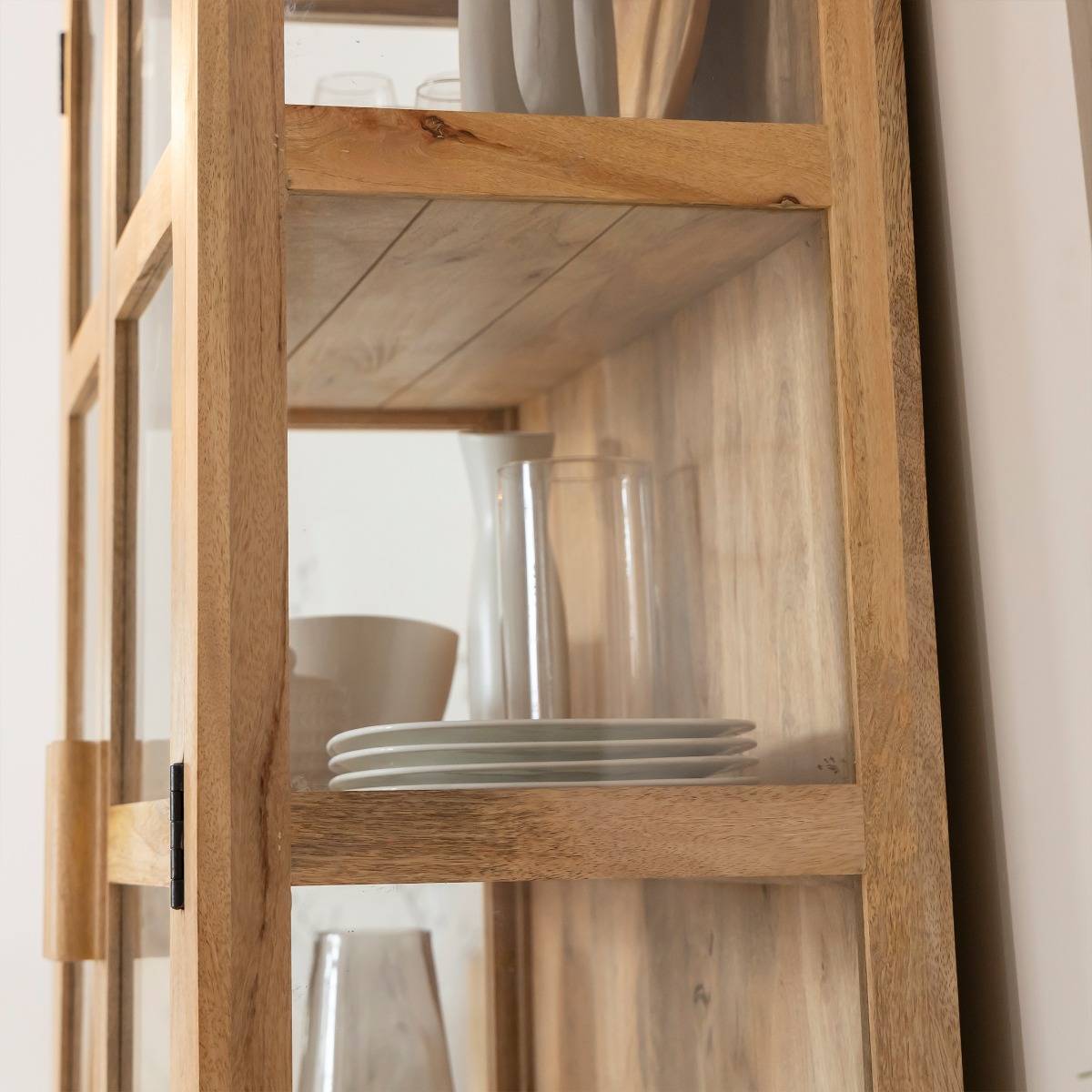 Vitrine en bois de manguier  AMARIS bois clair, MADE IN MEUBLES 