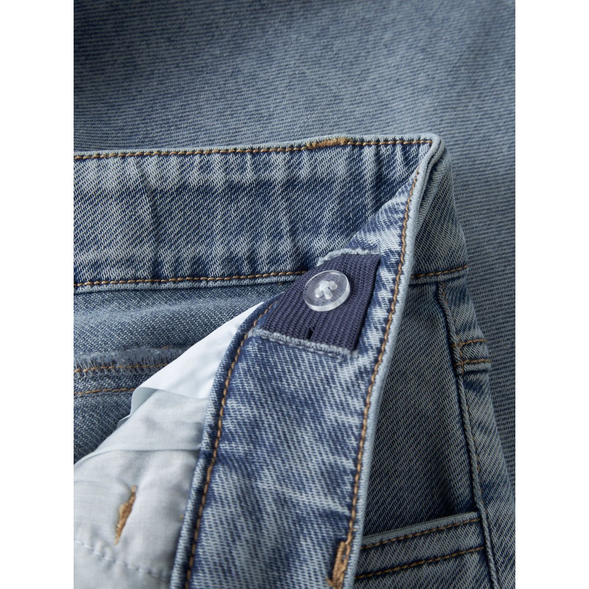 Short medium blue denim, NAME IT