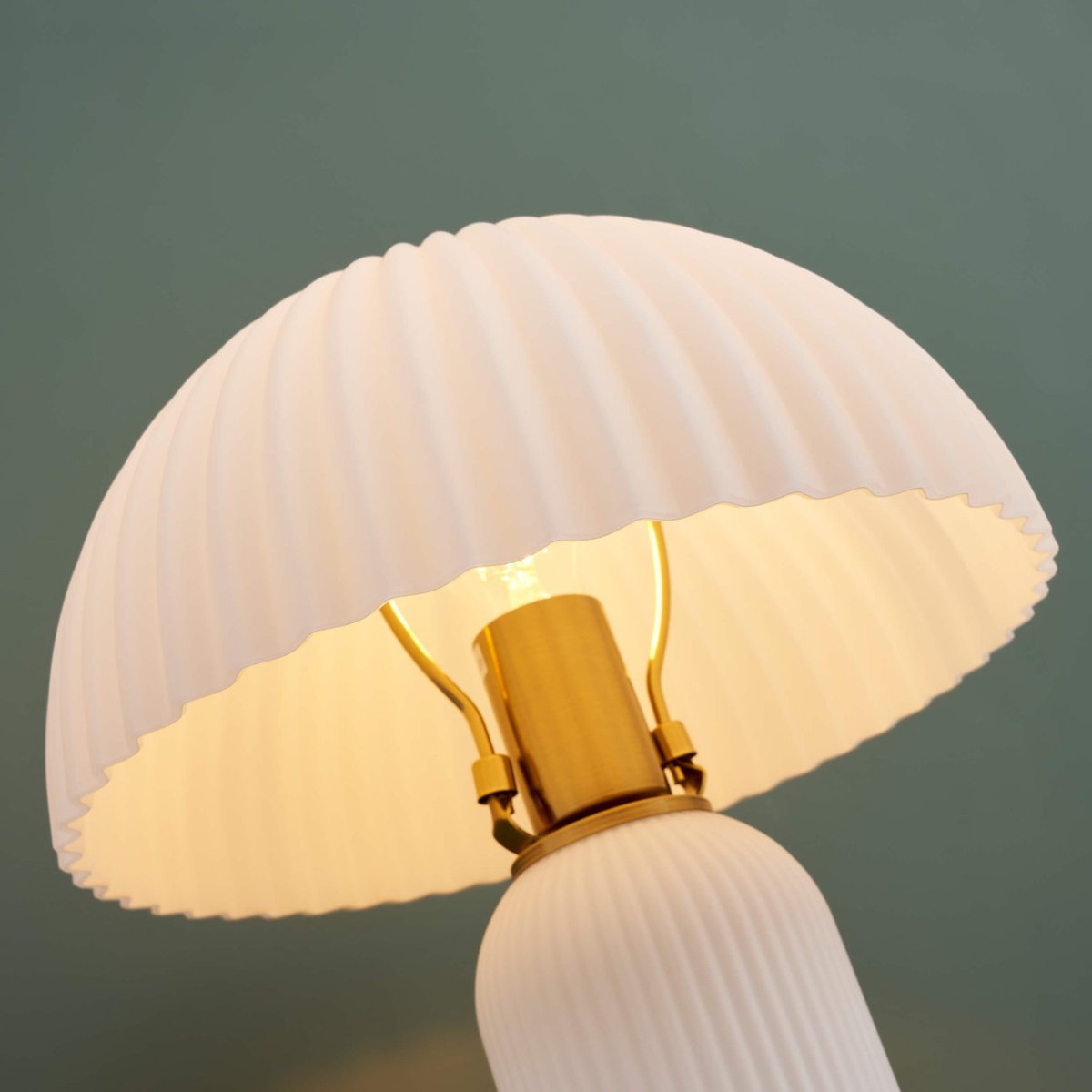 Lampe à poser vintage en verre - ADALINE laiton et blanc, KOSILUM