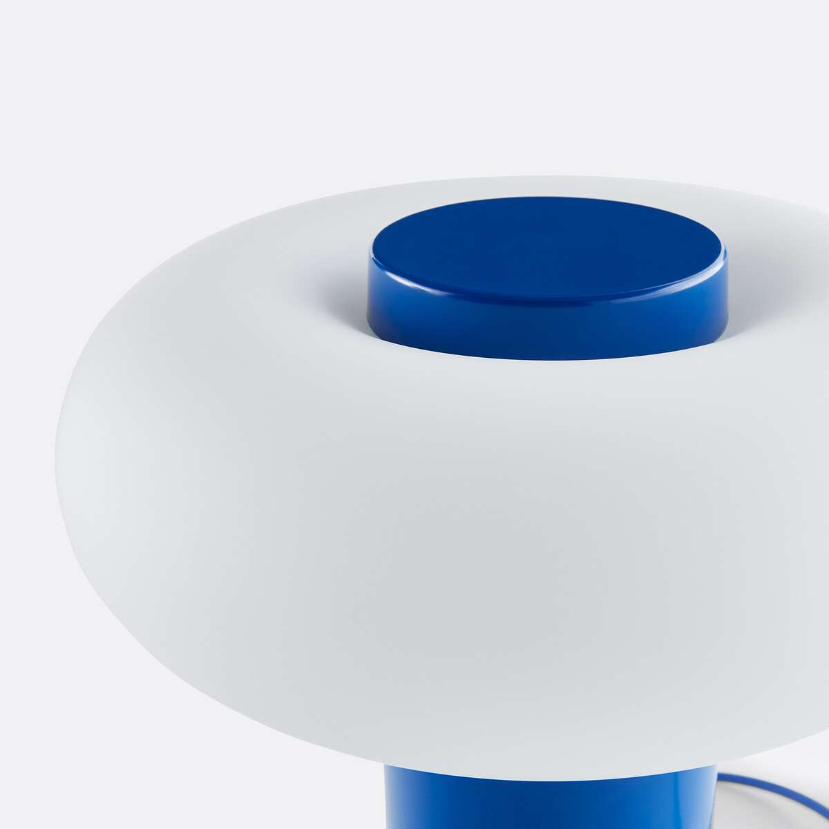 Tafellamp in ijzer en opaline H36,6 cm, Omer blauw, LA REDOUTE INTERIEURS