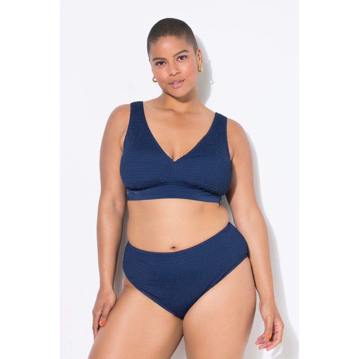 Bas de bikini taille haute, texture raffinée bleu foncé, STUDIO UNTOLD