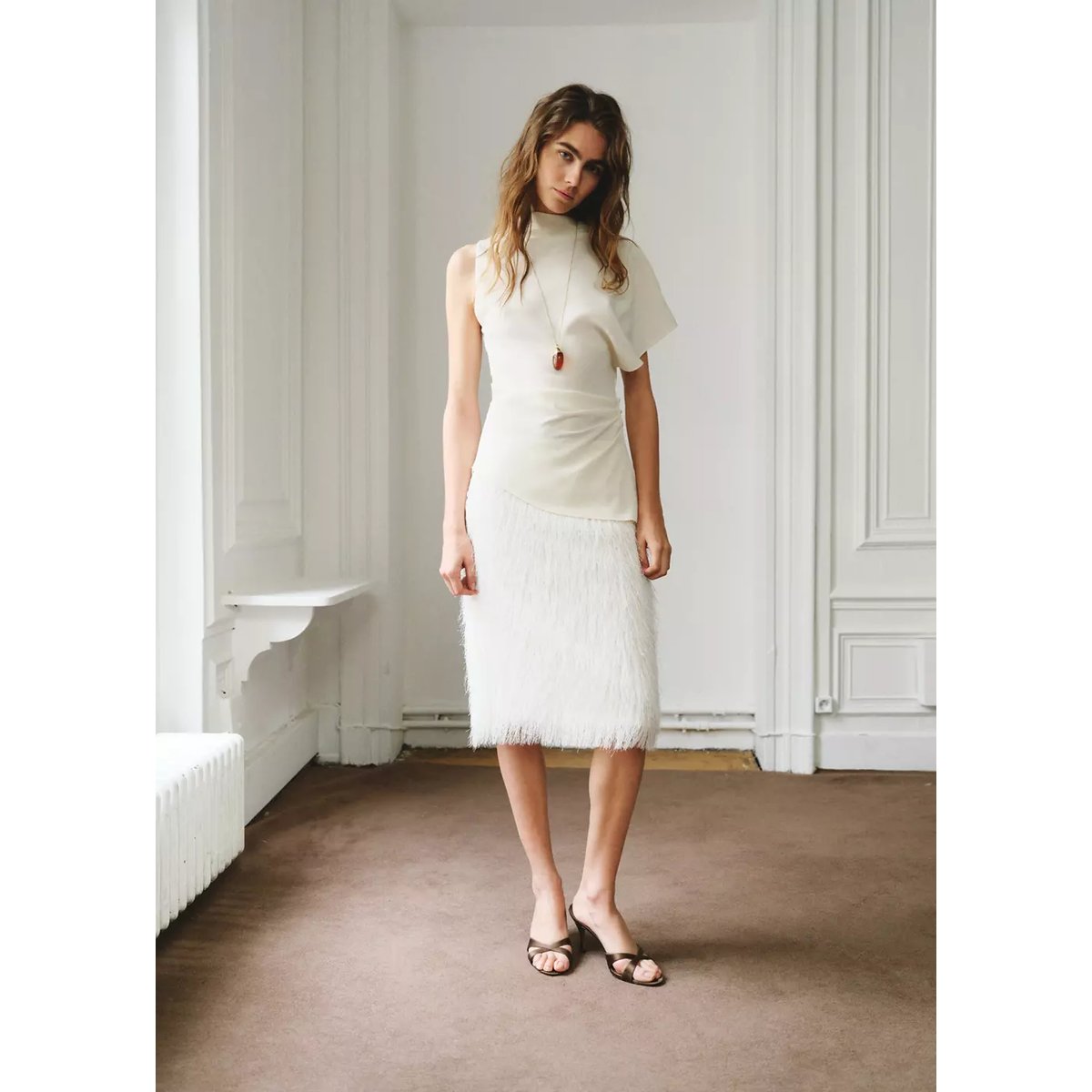 Blouse asymétrique détail froncé écru, MANGO