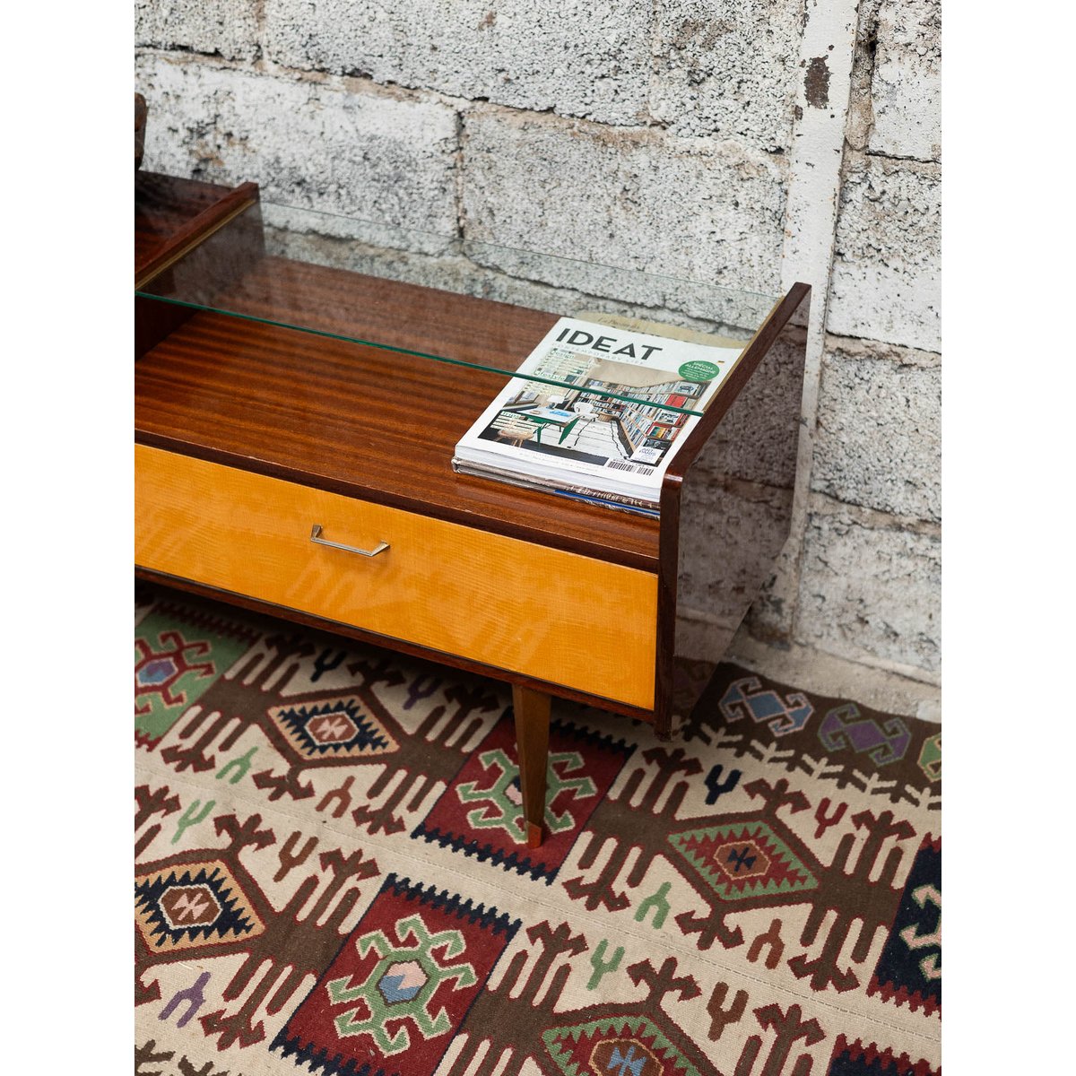 Enfilade bicolore à deux niveaux Margaret N°495 - Bon état bois clair, DEBONGOUT
