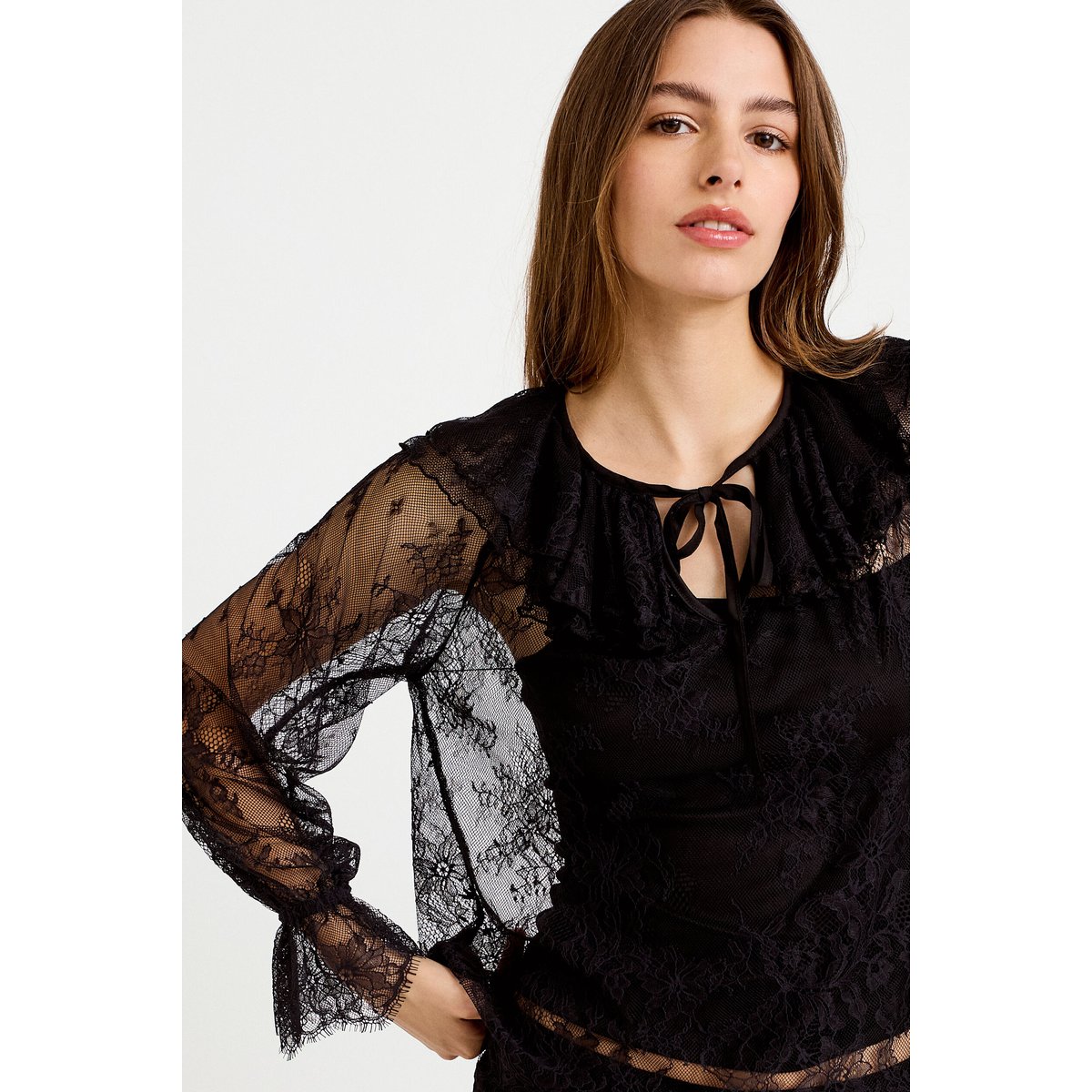 Blouse manches longues en dentelle noir, CACHE CACHE