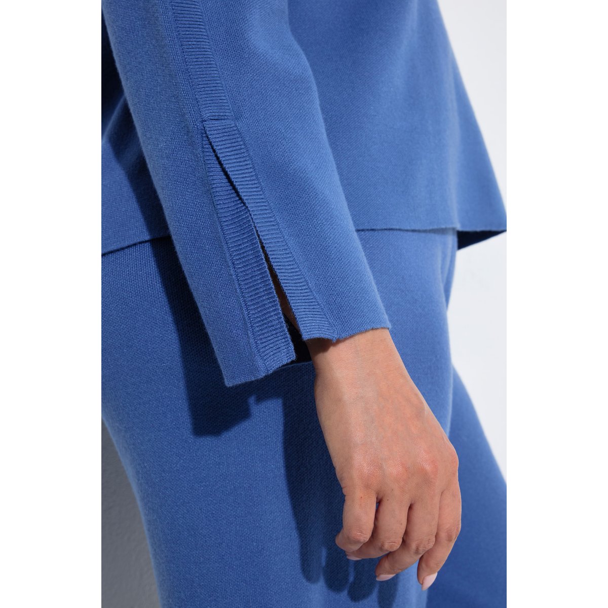 Pull col montant et fermeture zippée bleu azur, ULLA POPKEN