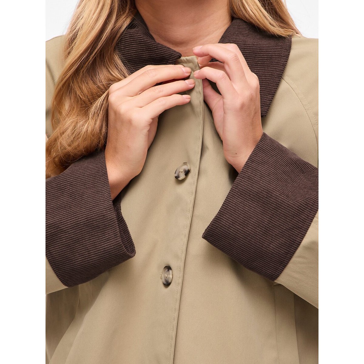 Short Dual Fabric Trench Coat beige/brown, VILA