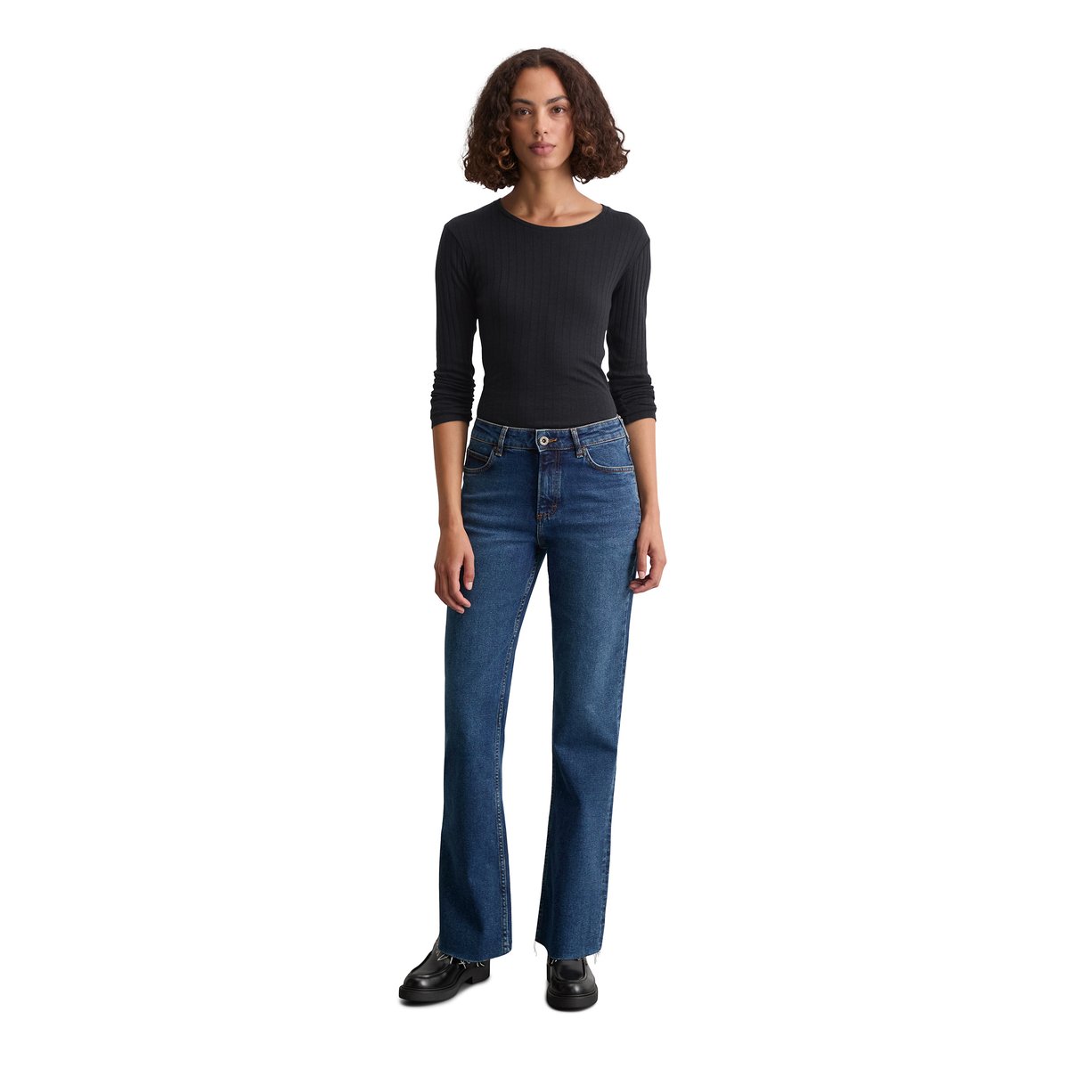 Jeans modèle Kiruna flared en coton organique mélangé stretch bleu foncé, MARC O'POLO