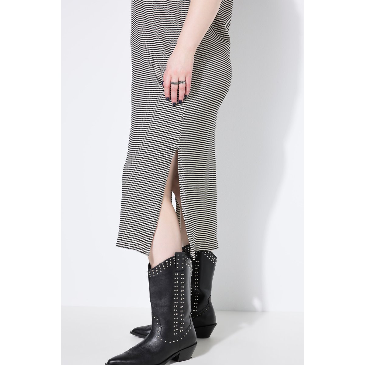 Robe midi oversize, jersey rayé noir, STUDIO UNTOLD
