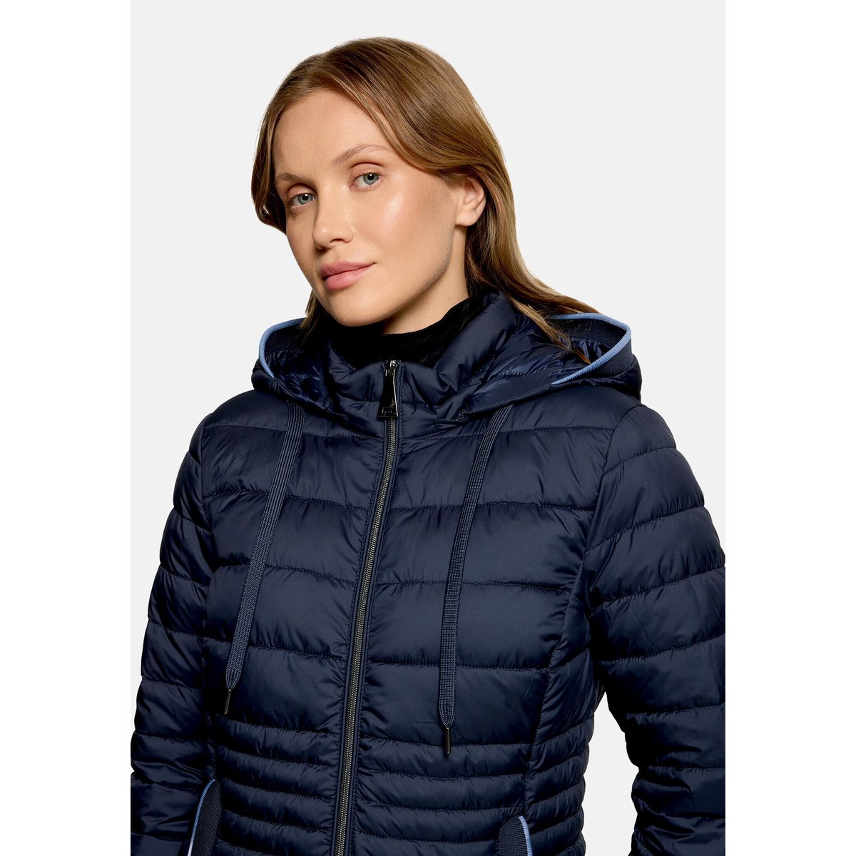 Veste matelassée à capuche amovible bleu foncé, BETTY BARCLAY