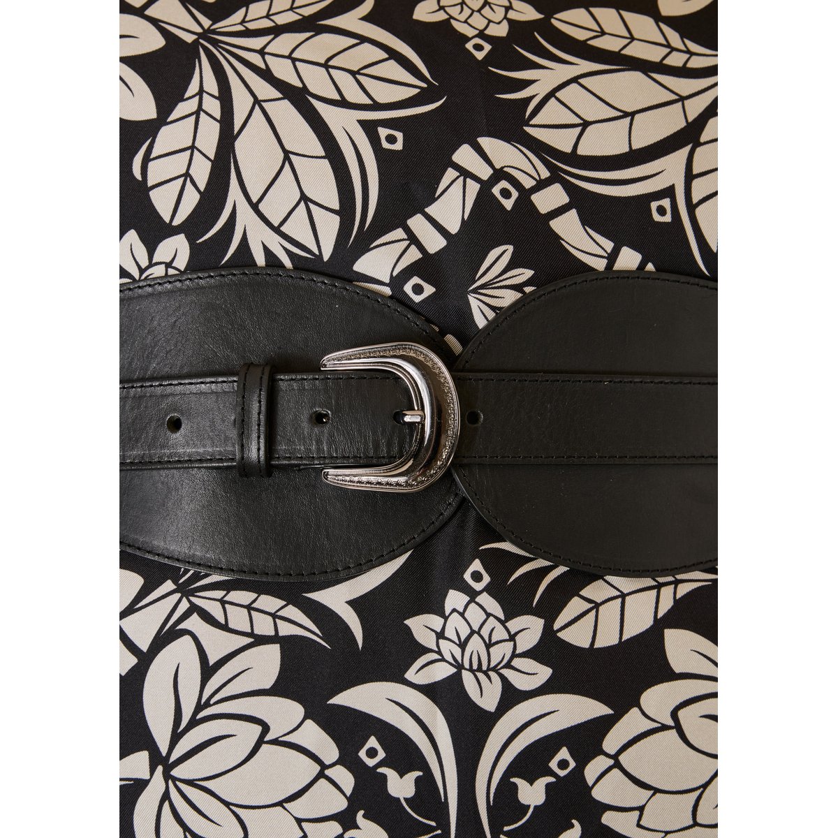 Ceinture large élastiquée en cuir noir, LA FEE MARABOUTEE