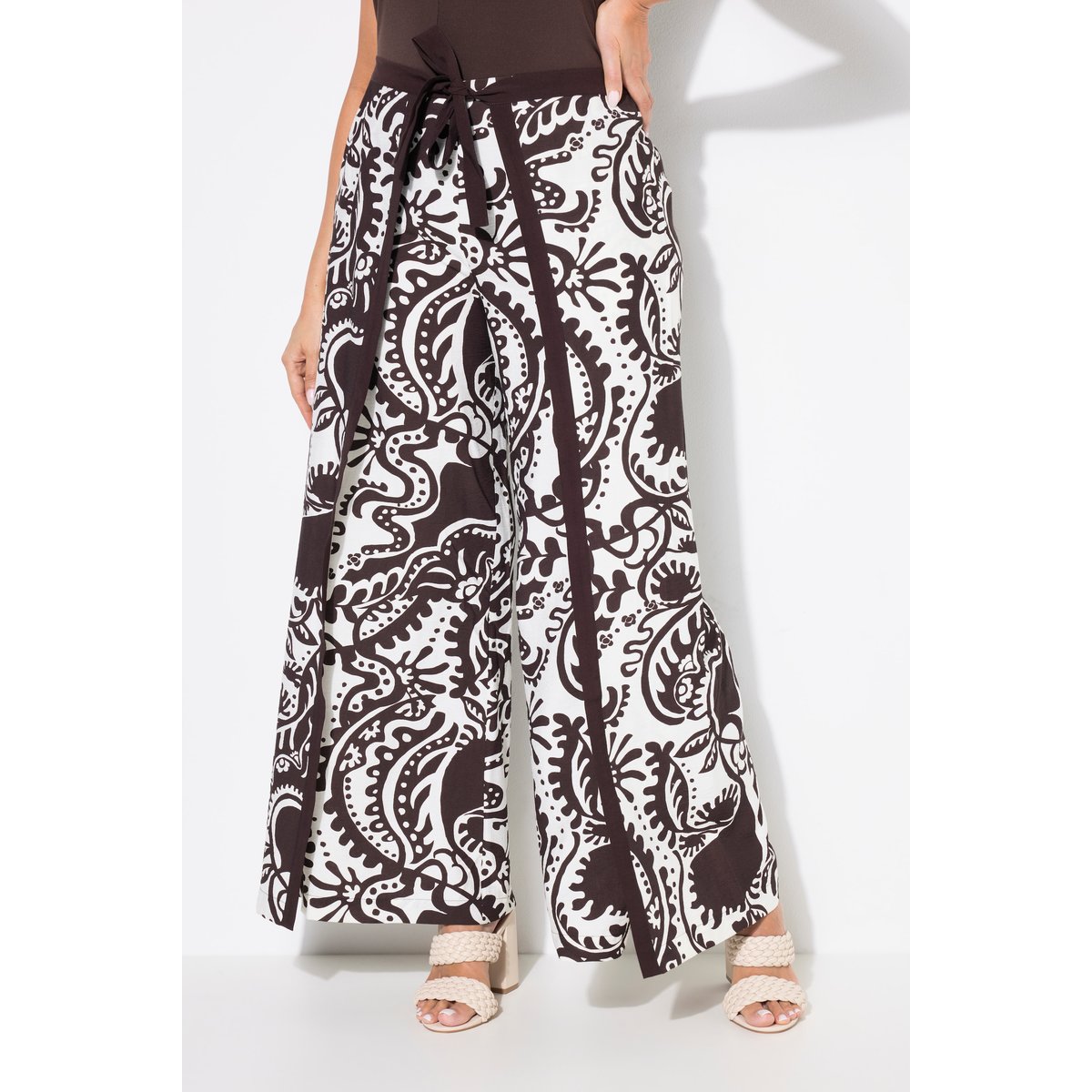 Pantalon esprit portefeuille. Jambe large acajou, ULLA POPKEN
