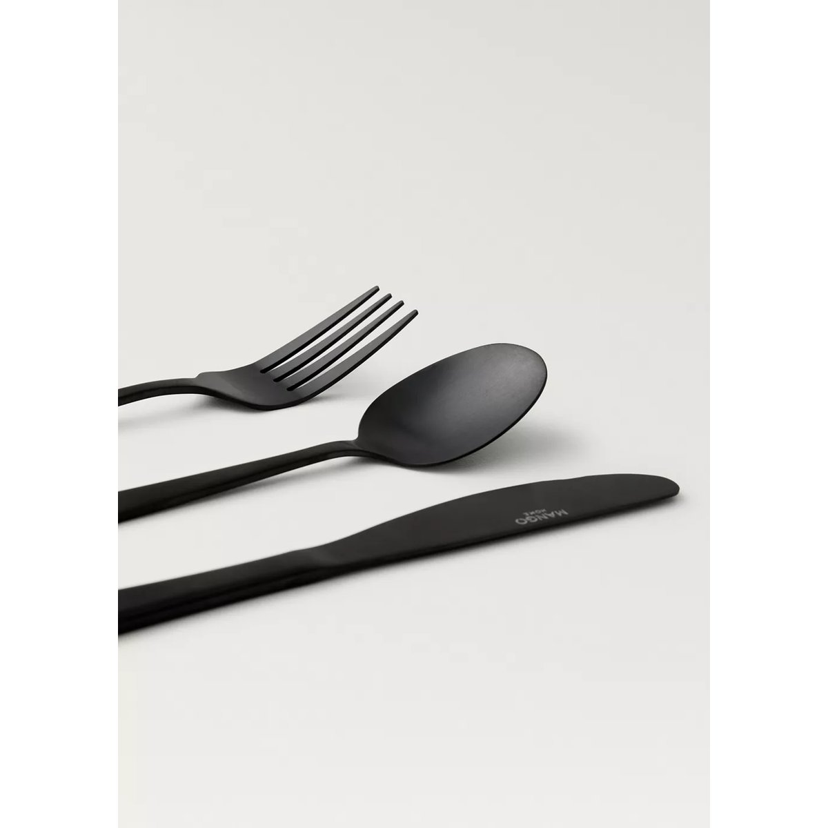Ensemble de couverts 3 pièces en acier inoxydable finition mate noir, MANGO HOME