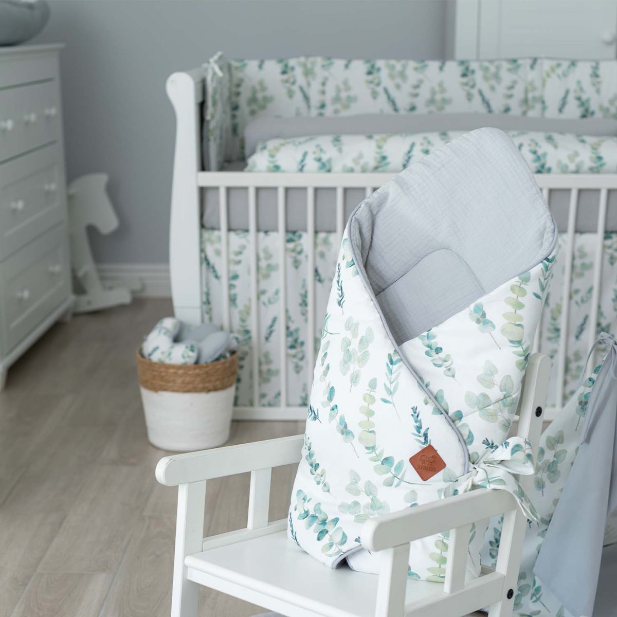 Gigoteuse d'emmaillotage en gaze de coton EUCALYPTUS gris, SEVIRA KIDS