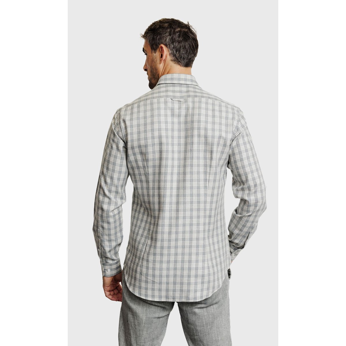 Chemise Regular fit à carreaux en flanelle e gris moyen, ACROSS