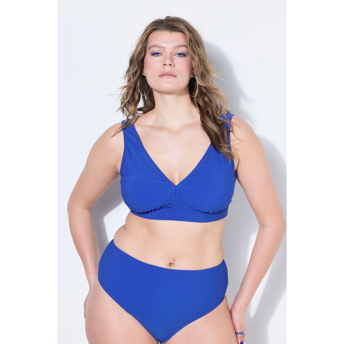 Haut de bikini texturé, bonnets souples bleu cobalt, STUDIO UNTOLD