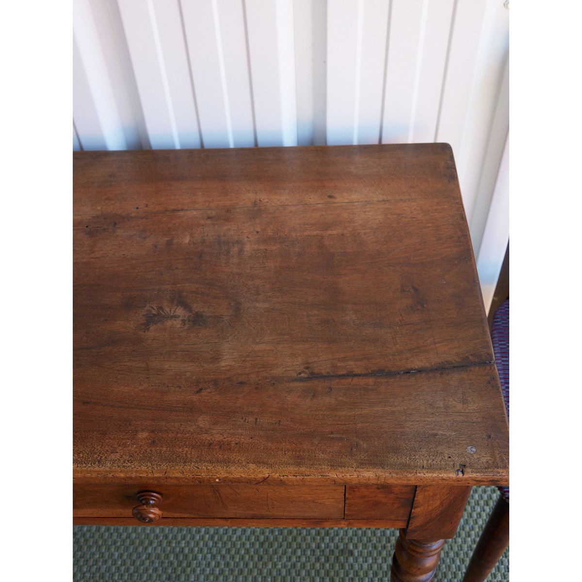 Table d'appoint en bois Francine N°1594 - Bon état bois foncé, DEBONGOUT