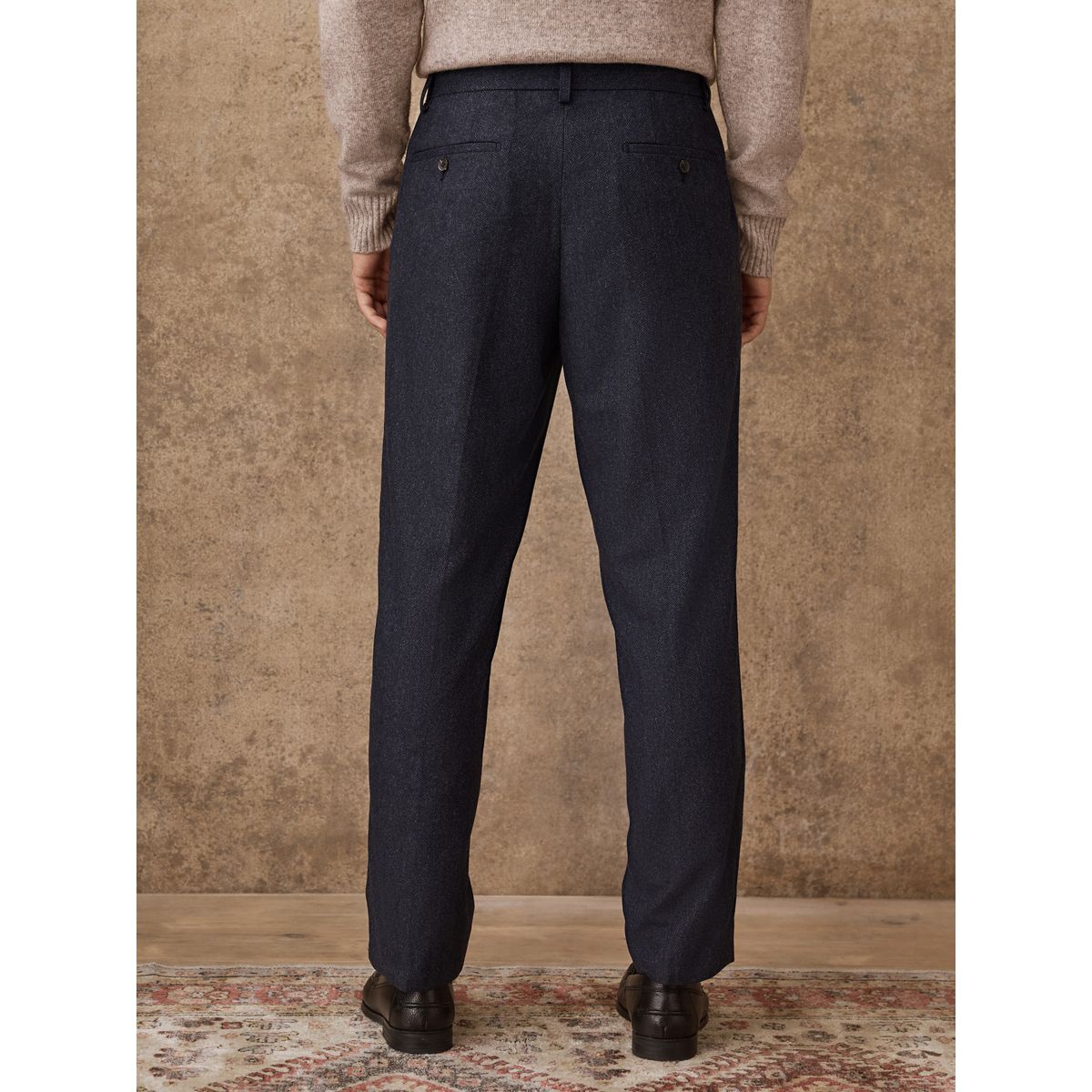 Pantalon nova fides fuselé en laine chevrons bleu marine, NEXT
