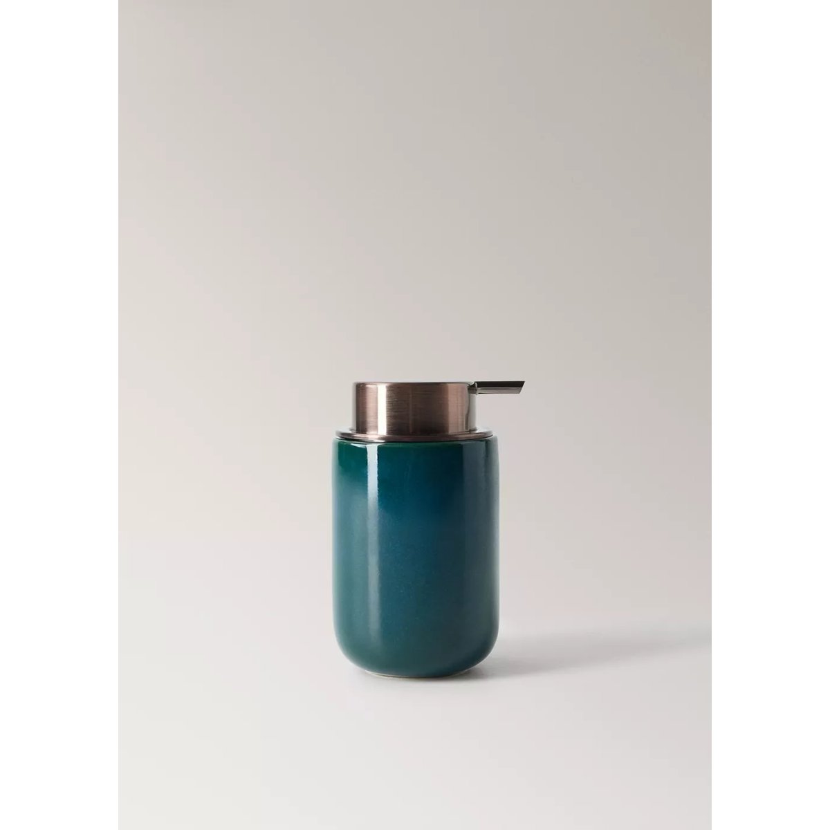 Distributeur de savon en céramique bleu pétrole, MANGO HOME