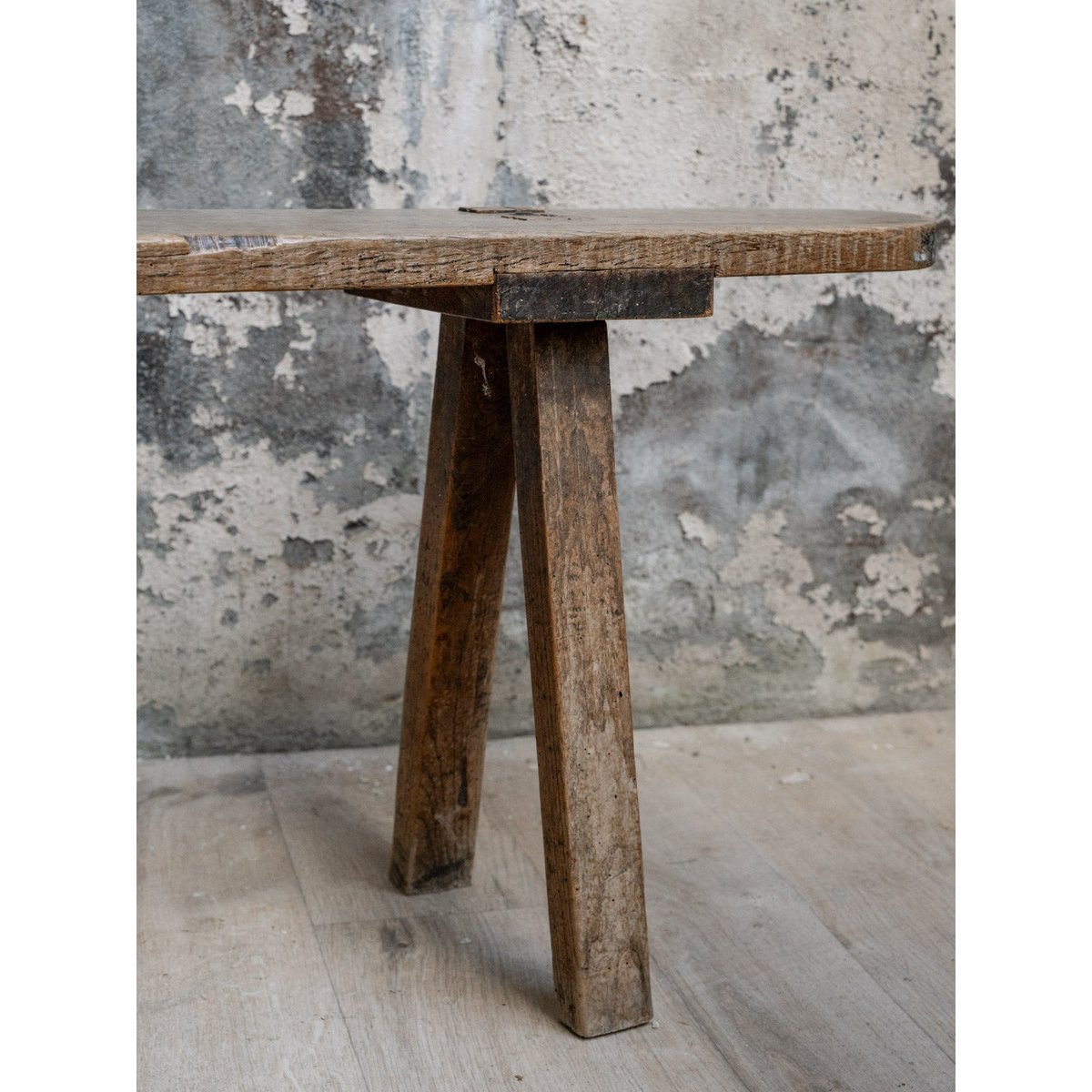 Long banc en bois Antoine N°541 - Bon état gris, DEBONGOUT