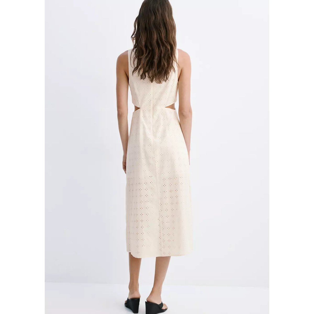 Robe en coton ajourée avec découpes écru, MANGO