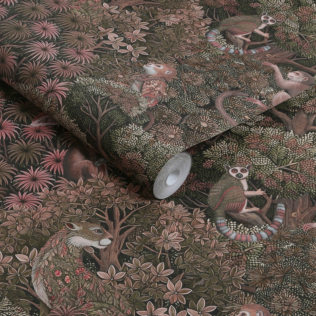 Papier peint Dans les arbres de la jungle marron, rose, GRAHAM ET BROWN