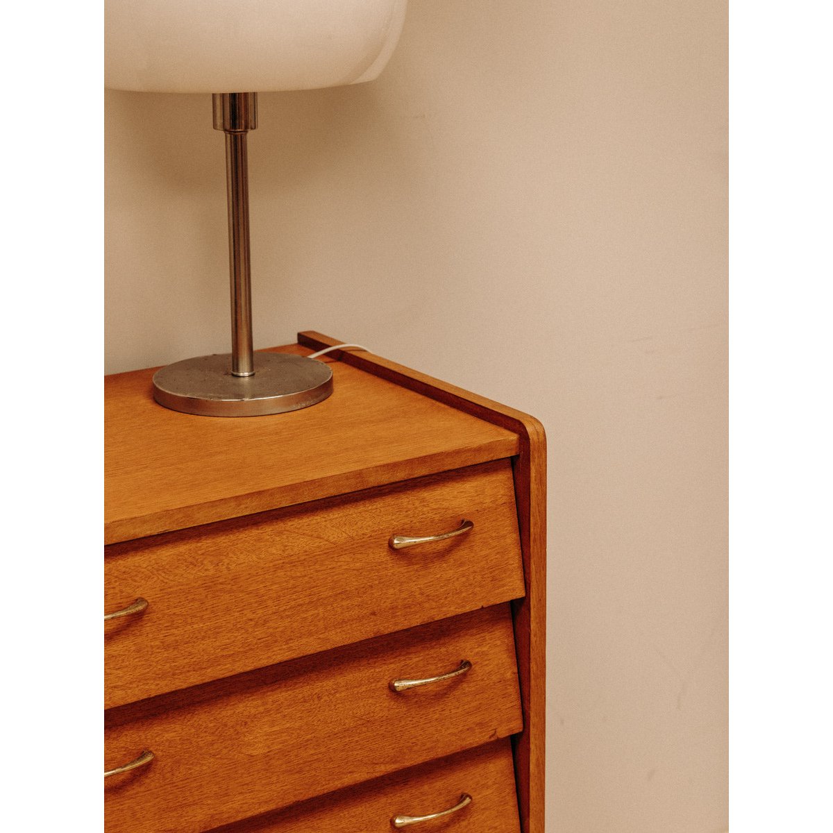 Commode chiffonnier vintage Olga N°677 - Bon état bois clair, DEBONGOUT