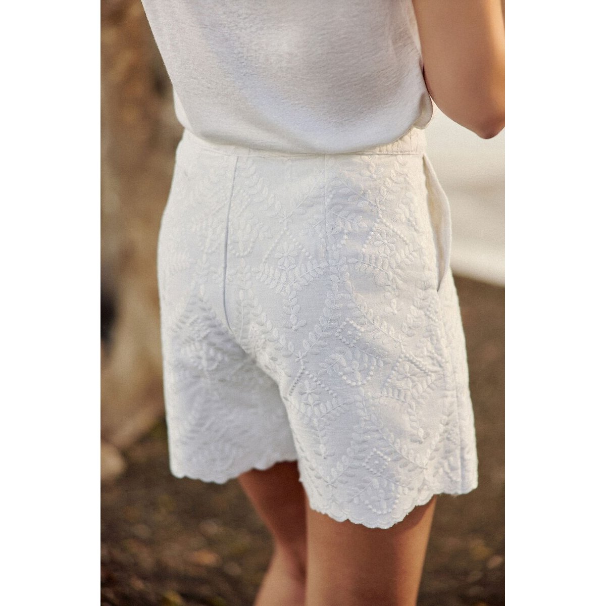 Sonia Embroidered Shorts ecru , LA PETITE ETOILE