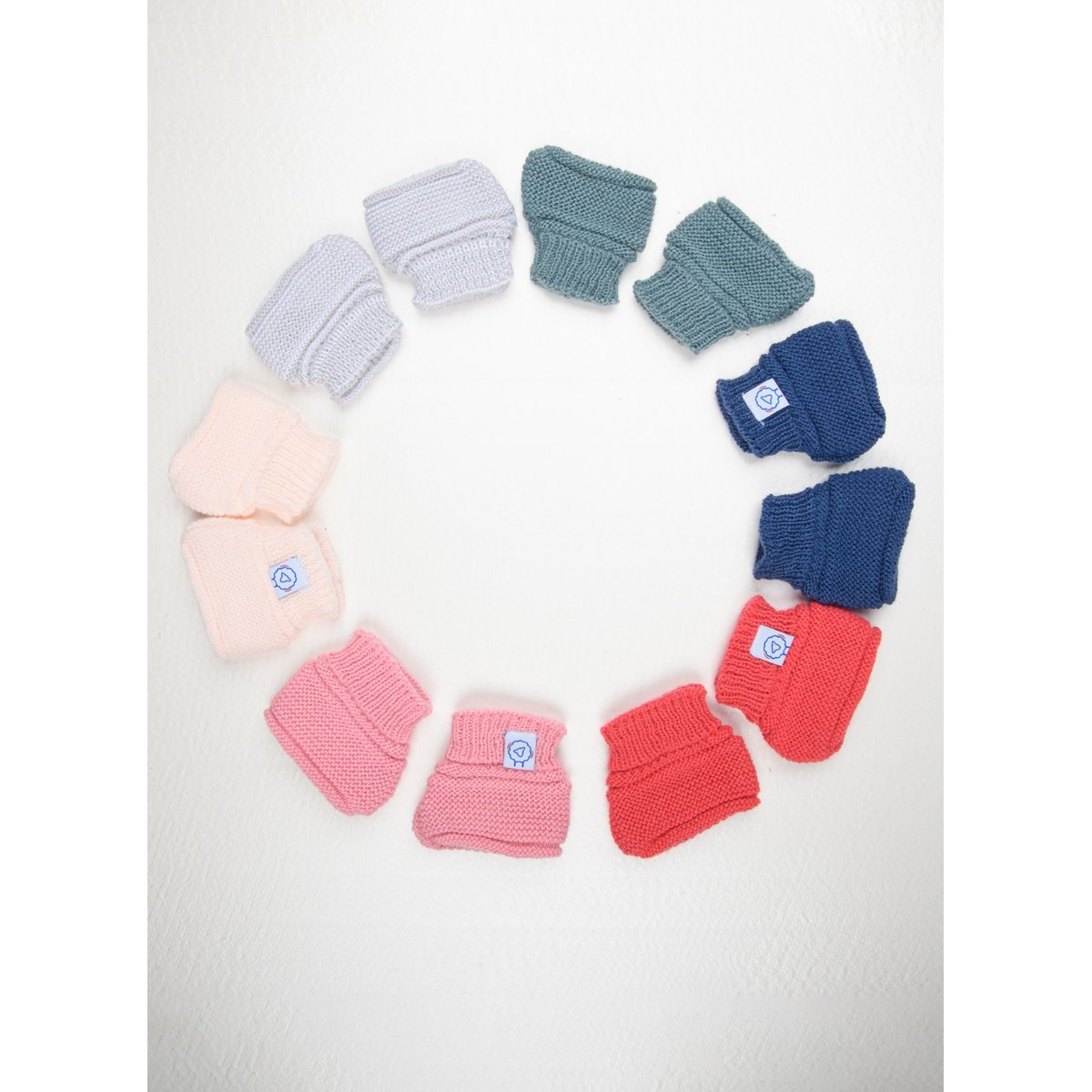 Chaussons gris, LA MANUFACTURE DE LAYETTE