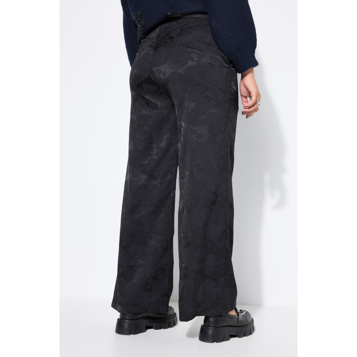 Pantalon en crêpe jacquard, motif à fleurs noir, STUDIO UNTOLD