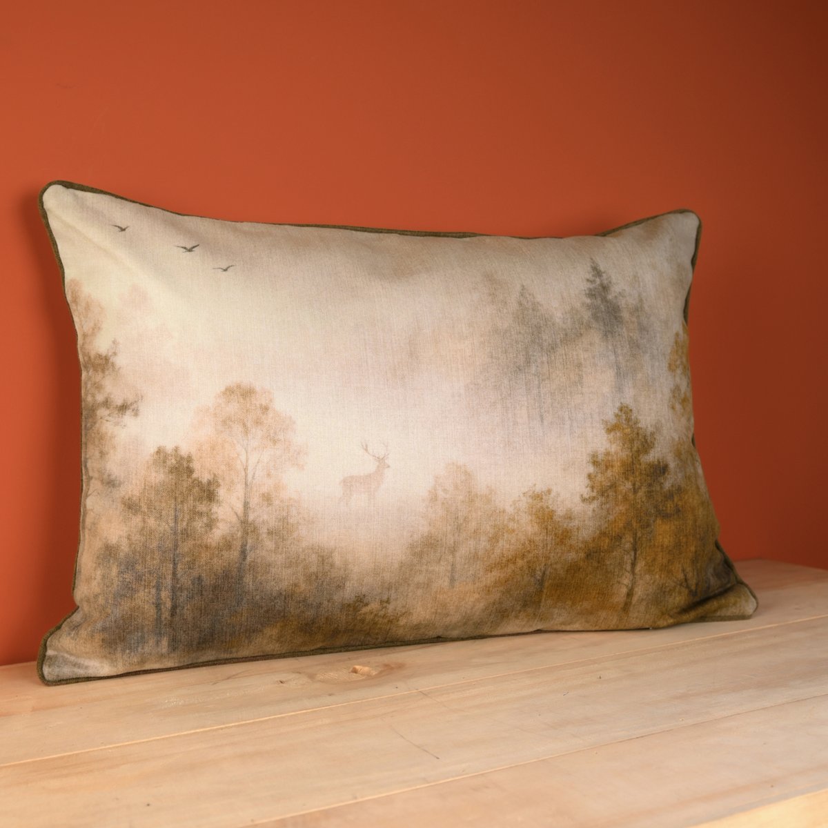 Coussin réversible motif aquarelle forêt - QABANE tabac, HOME MAISON