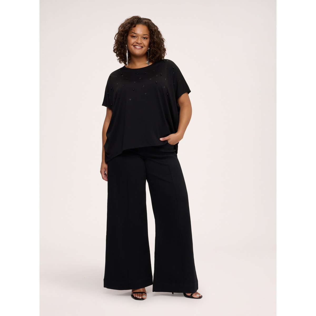 T-shirt avec petits cœurs en strass et perles noir, FIORELLA RUBINO