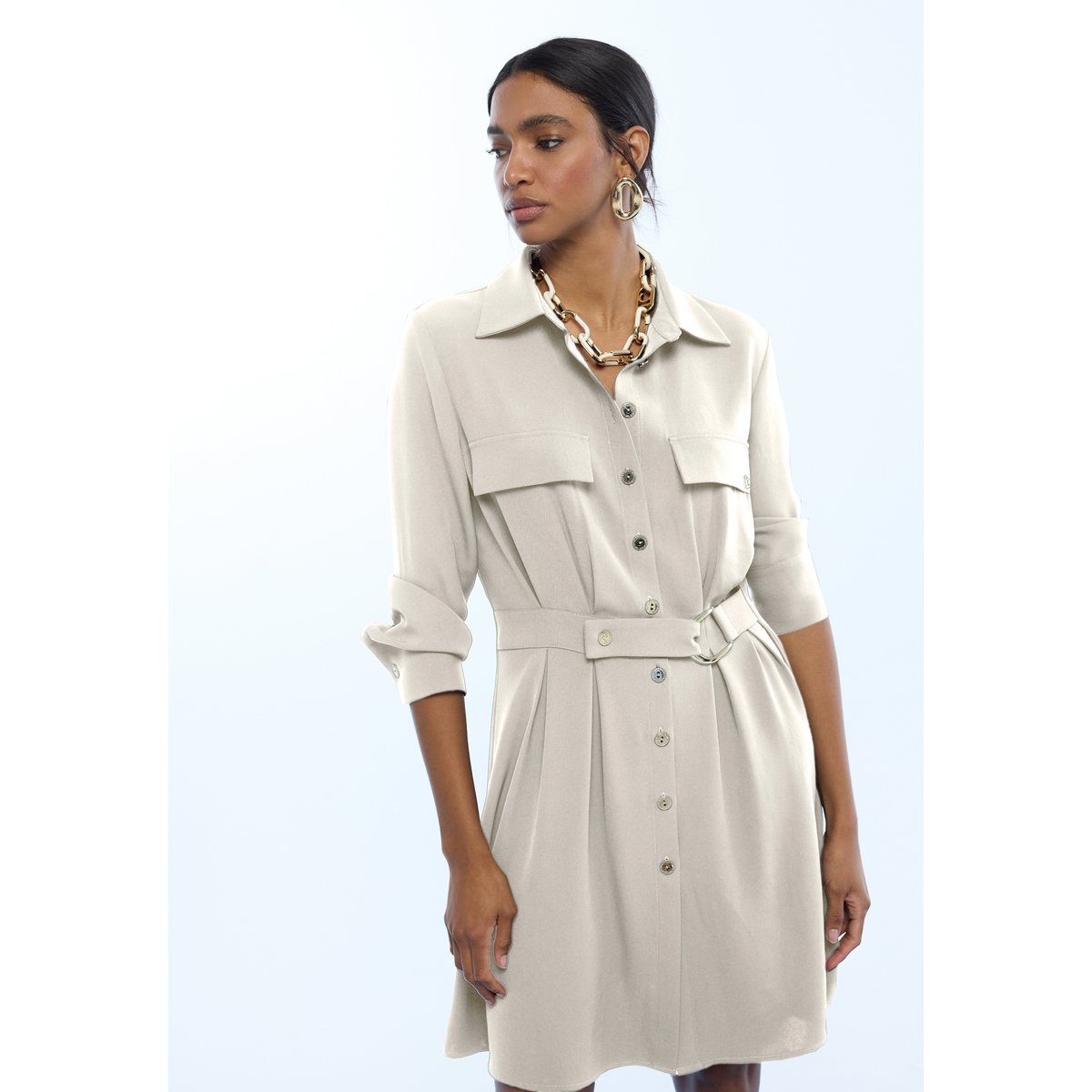 Robe-chemise boutonnée avec ceinture et poches à rabat pierre, LOLA CASADEMUNT