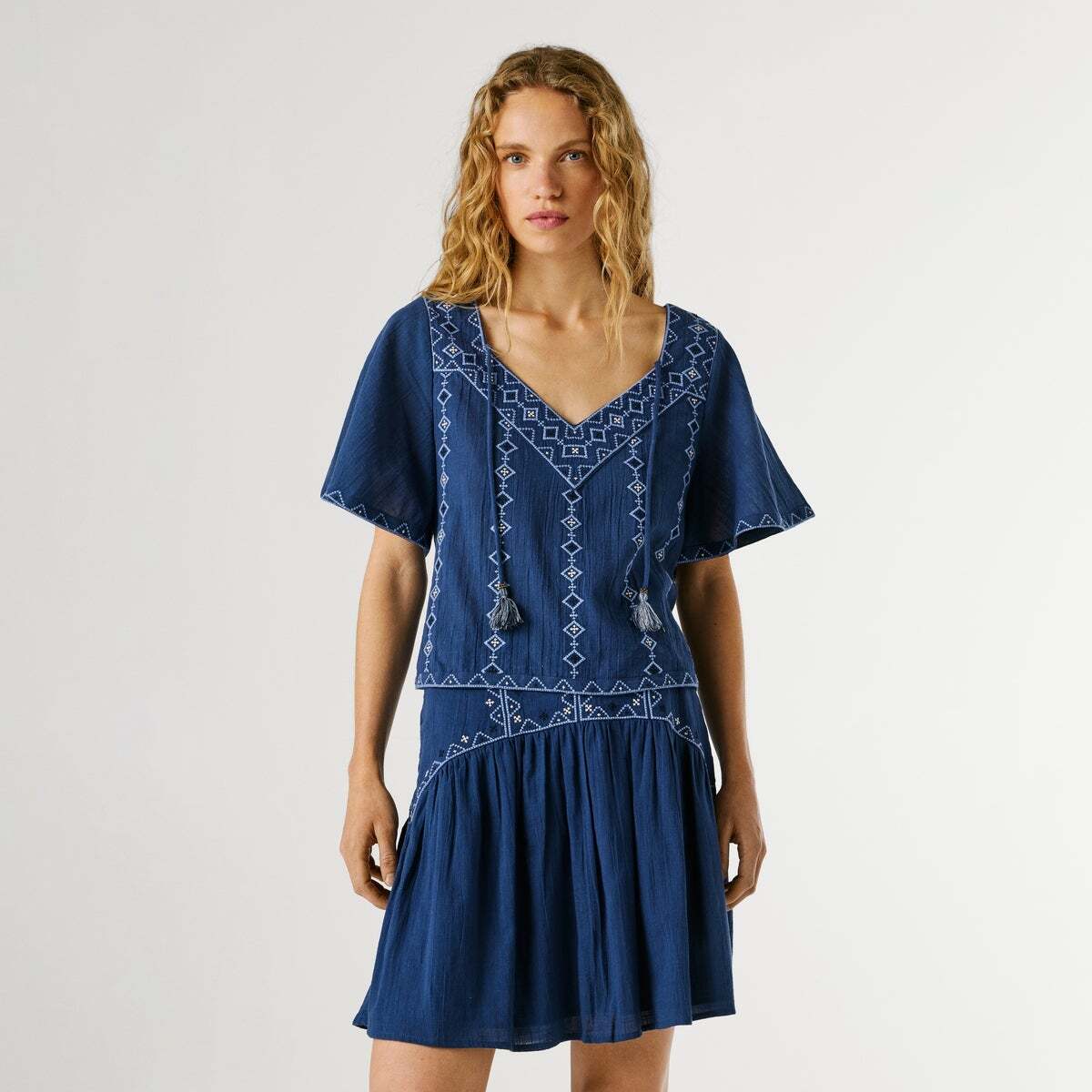 Blouse À Col En V Avec Détails Brodés bleu des profondeurs, PEPE JEANS