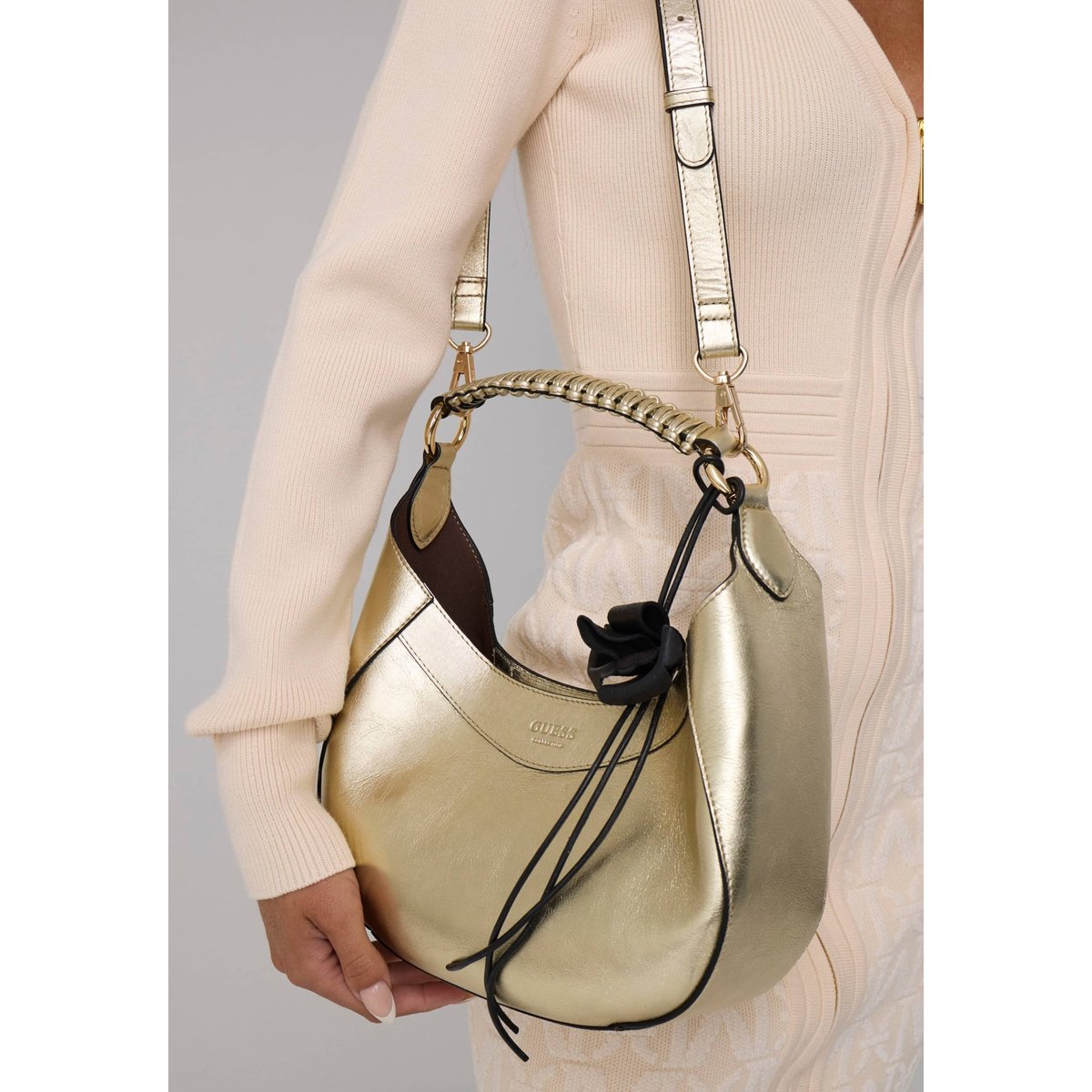 Sac Hobo En Cuir Véritable Nina or, GUESS